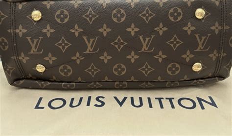 authentic louis vuitton shoes vs fake|copy louis vuitton handbags.